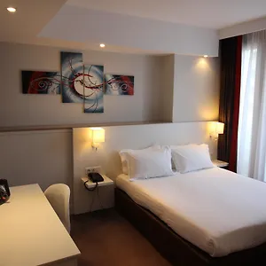 Отель Paris-auteuil By Ihg